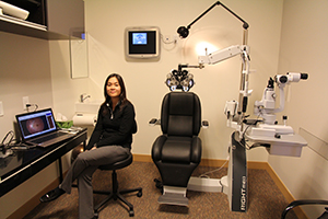 Dr. Carmen Tran - Premier optometrist in Markham Dr. Carmern Tran in her office